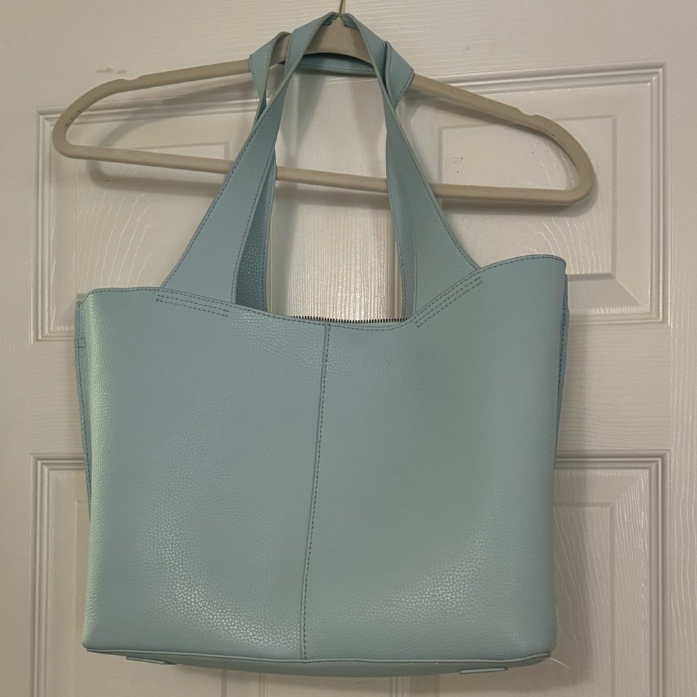HOBO brand purse, barely used, light blue